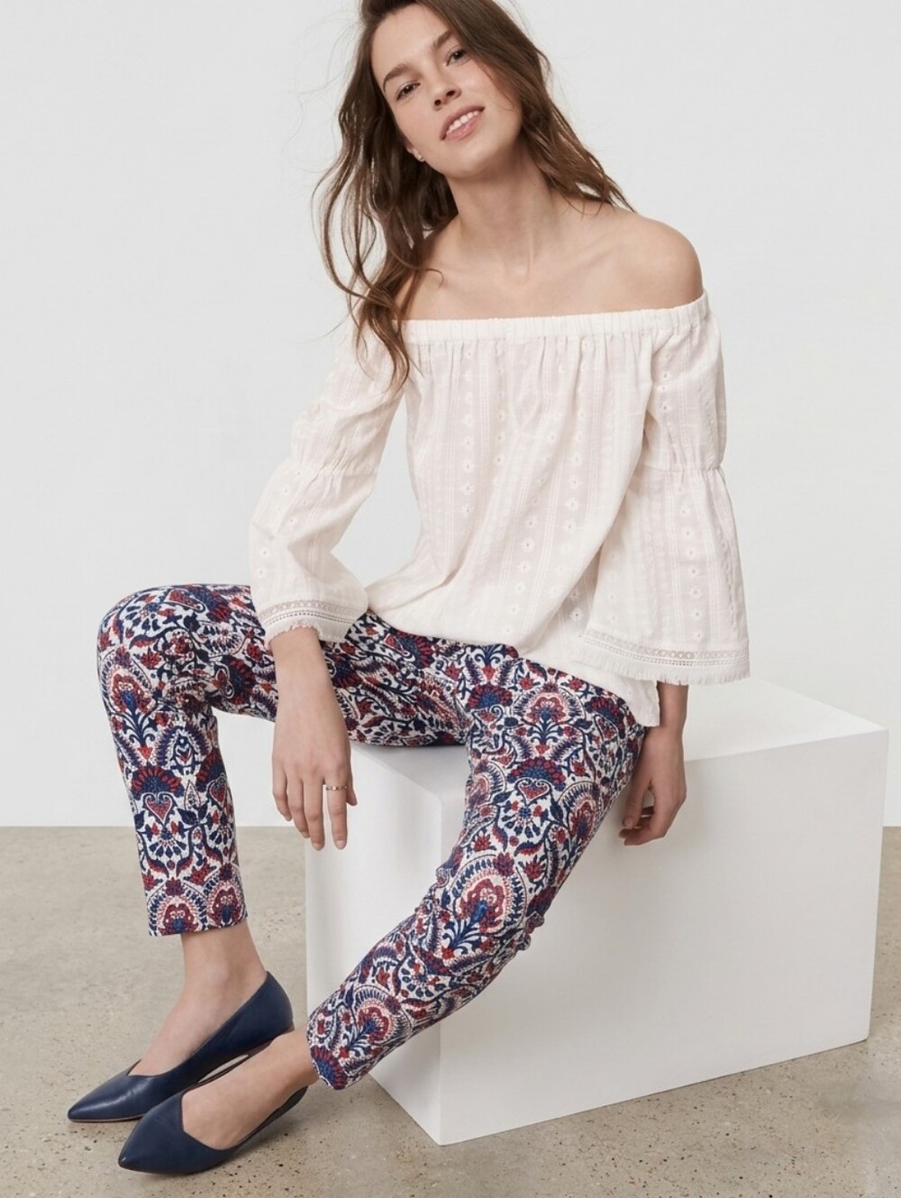 LOFT ANN TAYLOR 100% Cotton White Embroidered Off-The-Shoulder Bell Sleeve